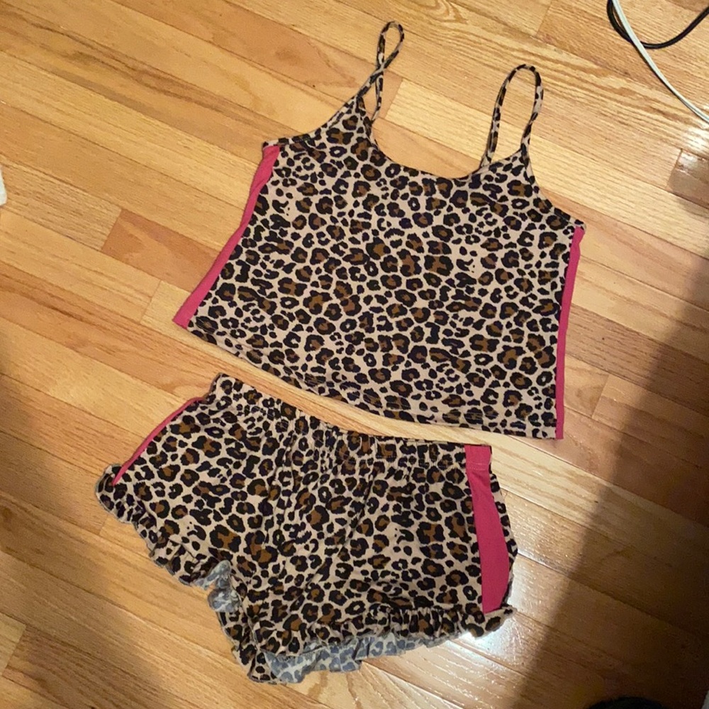 Super cute pajama set !
